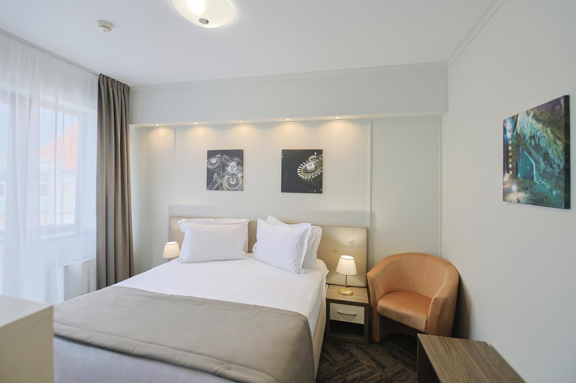Potaissa Hotel Turda Eksteriør billede